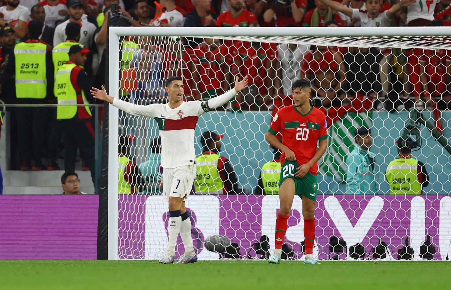 Por cuartos de final, Marruecos le ganó 1 a 0 a Portugal y entró a la semifinal.