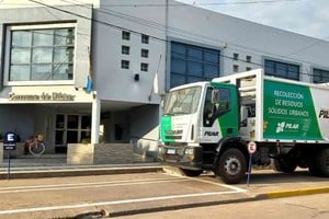 “Habíamos hecho una gestión en el ministerio del Interior de la Nación con Pablo Giles, Subsecretario de Relaciones Municipales; con Johanna Fare, Directora de Asuntos Municipales de la Nación y con Joaquín Benzi, Director Nacional de Relaciones con los Municipios para poder sumar al corralón comunal un nuevo camión que fue destinado a la recolección de residuos", precisó. Foto: El Litoral