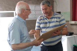 La actividad que lleva adelante junto al Archivo General Histórico “Roberto Eduardo Lance”, da cuenta del fuerte compromiso que tiene a Rodolfo Vigetti, con la preservación de datos y difusión de la Historia local, por lo que es de público reconocimiento su trabajo. Foto: Comuna de San Jerónimo de Sauce