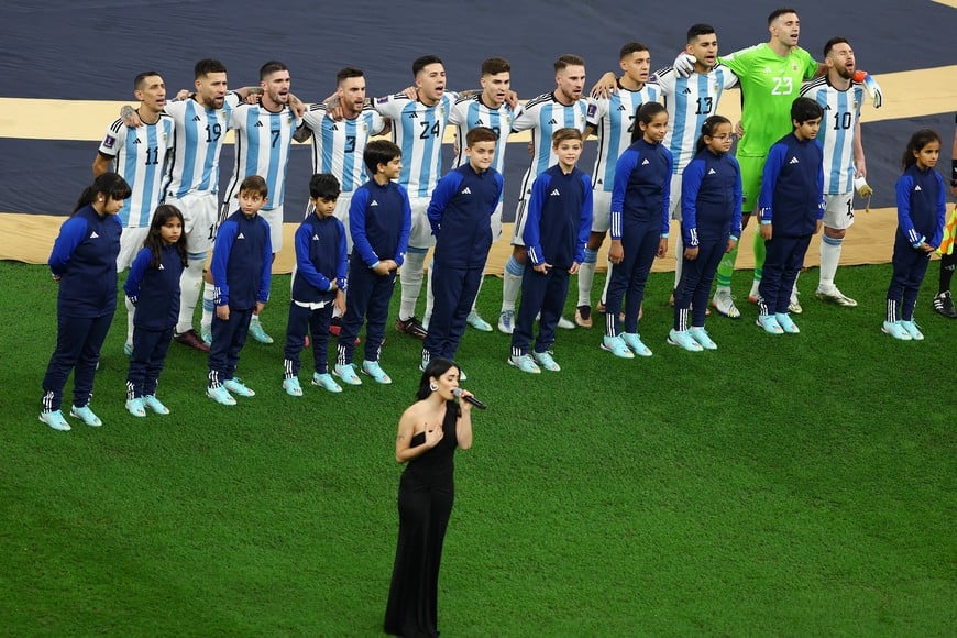 Soccer Football - FIFA World Cup Qatar 2022 - Final - Argentina v France - Lusail Stadium, Lusail, Qatar - December 18, 2022
Argentina players line up during the national anthems before the match REUTERS/Molly Darlington