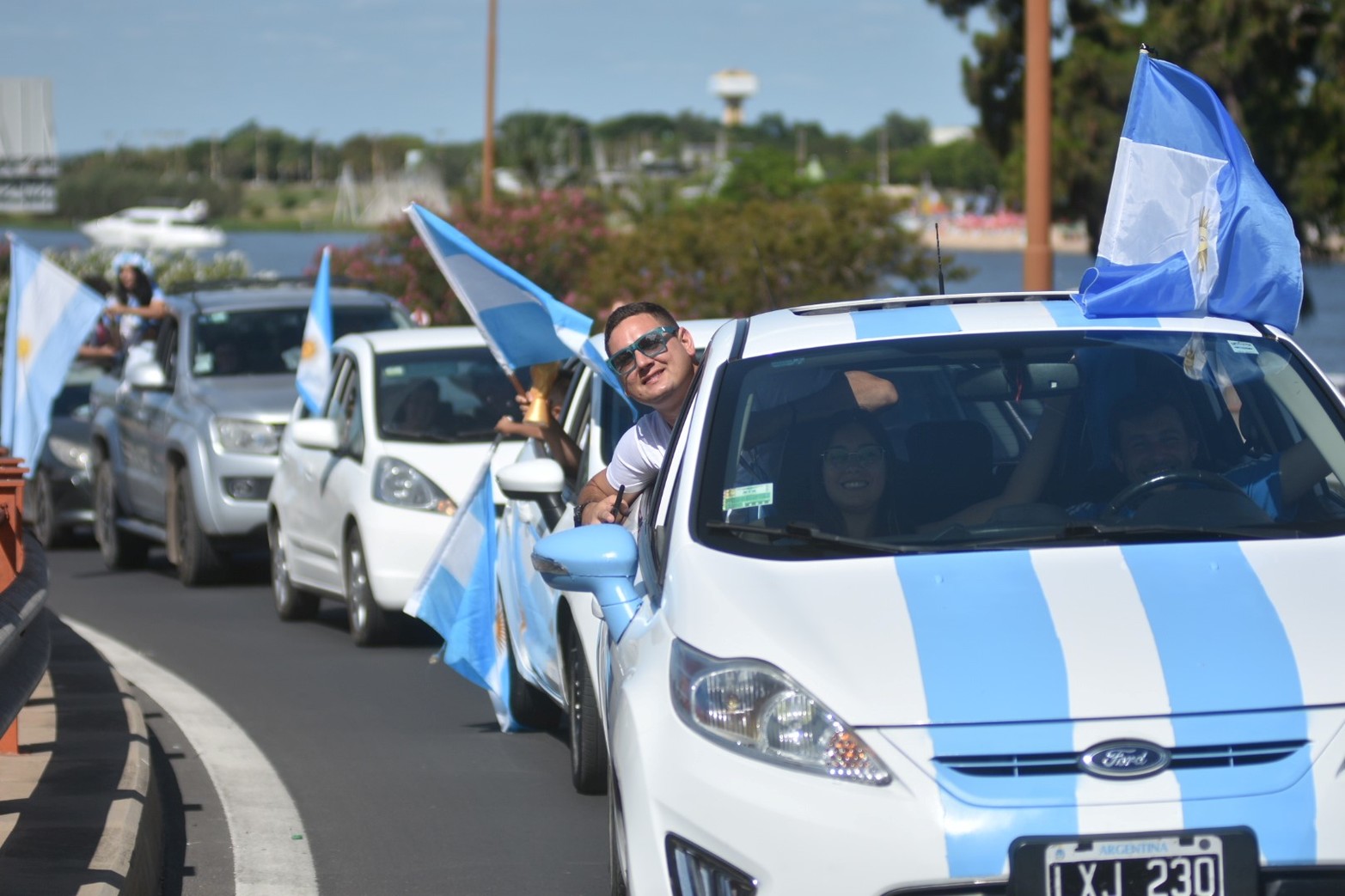 Los festejos en Santa Fe. Argentina campeón mundial luego de 36 años. Foto Manuel Fabatía