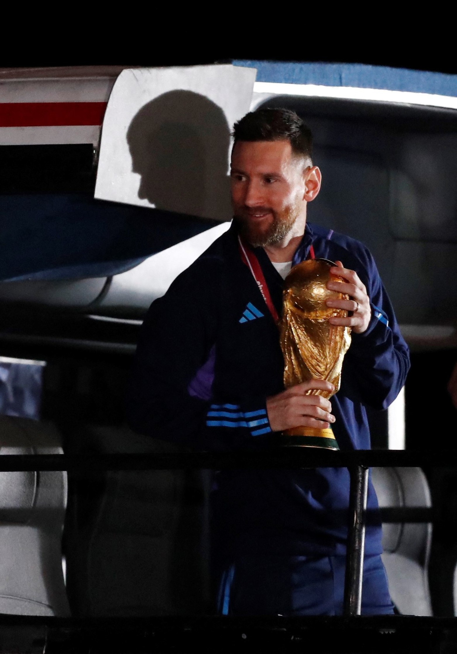 Messi y la Copa, la foto que todos quieren tener. Crédito: Reuters. 