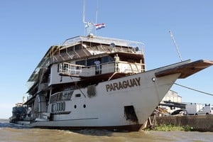La embarcación Paraguay, en la que viajaron los expedicionarios. Archivo El Litoral.