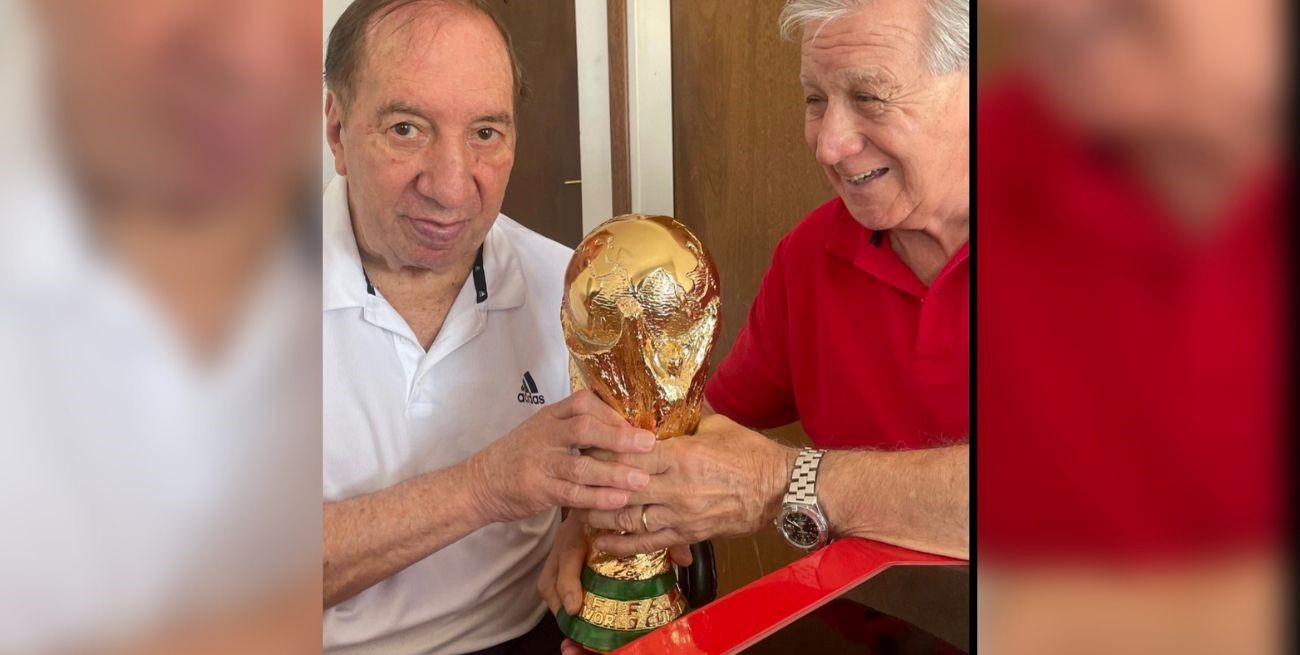 La emotiva foto de Carlos Bilardo con la Copa del Mundo