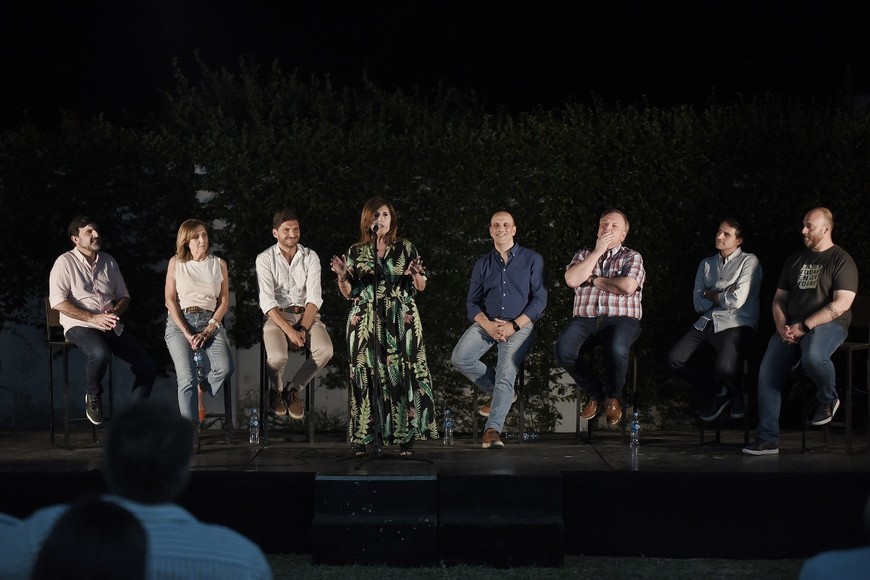 Ambos coincidieron en "prepararse para cuatro años arduos de gobierno que permitan transformar la provincia y poner en marcha la ciudad".