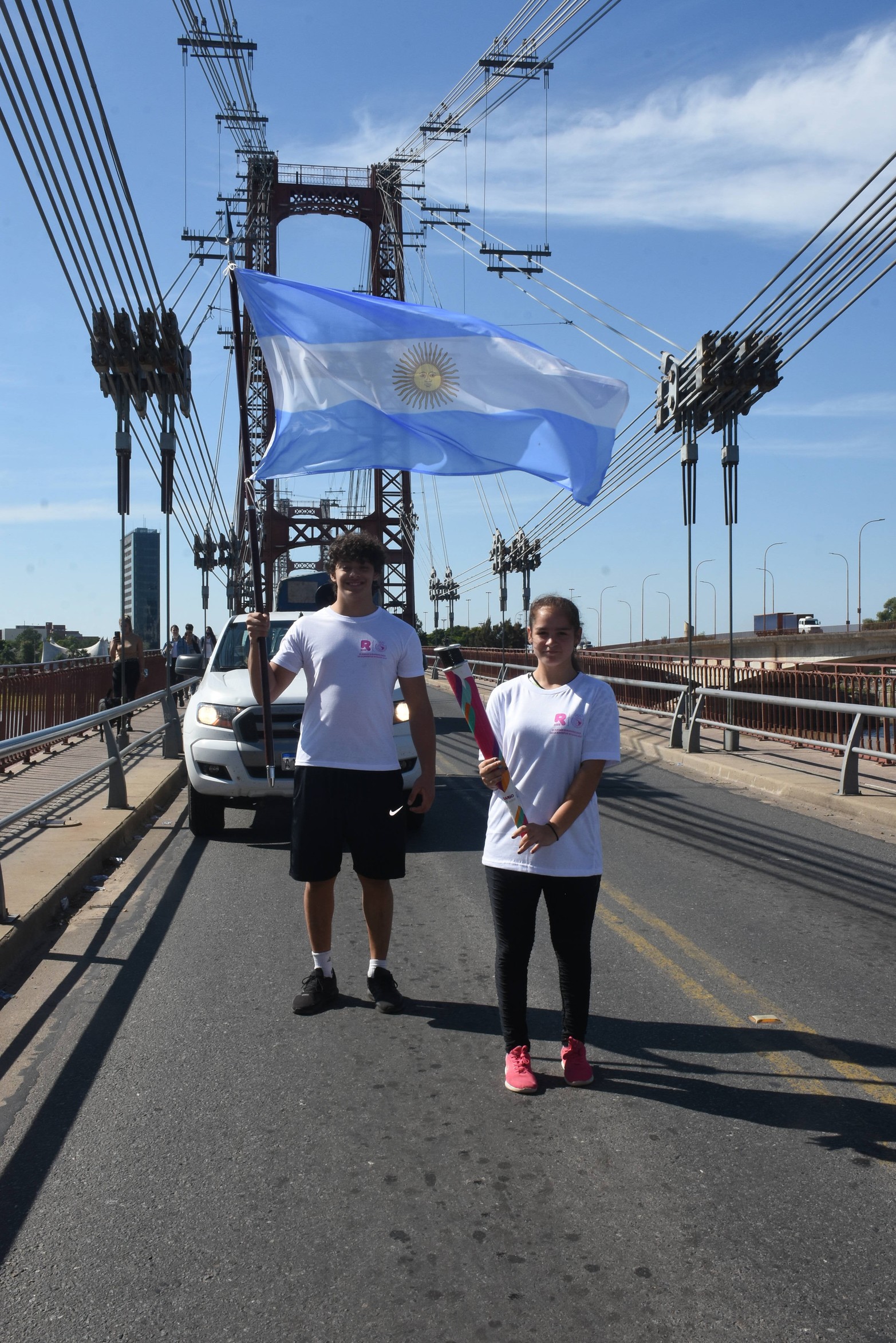 Llegaba a 24 localidades de la provincia. Pasó por nuestra ciudad la antorcha Olímpica de los Juegos Su-damericanos de la Juventud que se desarrollarían en Rosario a partir de abril.