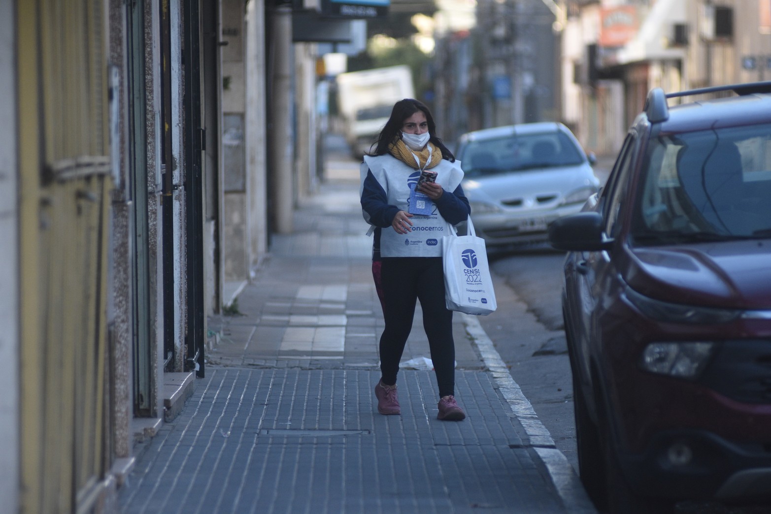 Los censistas y un día histórico. Más de 600 mil personas participaron en el operativo de recolección de información para el censo nacional. Los datos provisorios indicaban que 1.970.809 personas viven en el territorio de la provincia de Santa Fe. Foto Flavio Raina