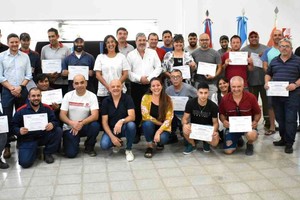 Mossuz entregó aportes para obras en el área industrial y para la compra de equipos destinados a capacitación. Foto: Gobierno