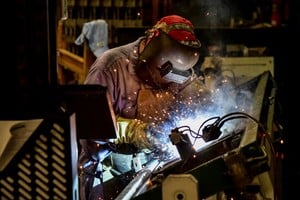 El sector metalúrgico es uno de los que ya acordó su aumento salarial.