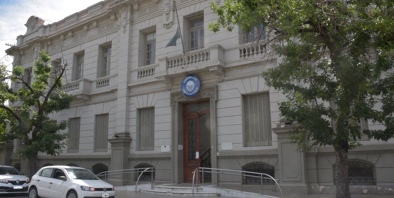 El Registro Civil de Santa Fe atendió muchas consultas por nombres en los últimos días. Créditos: Flavio Raina
