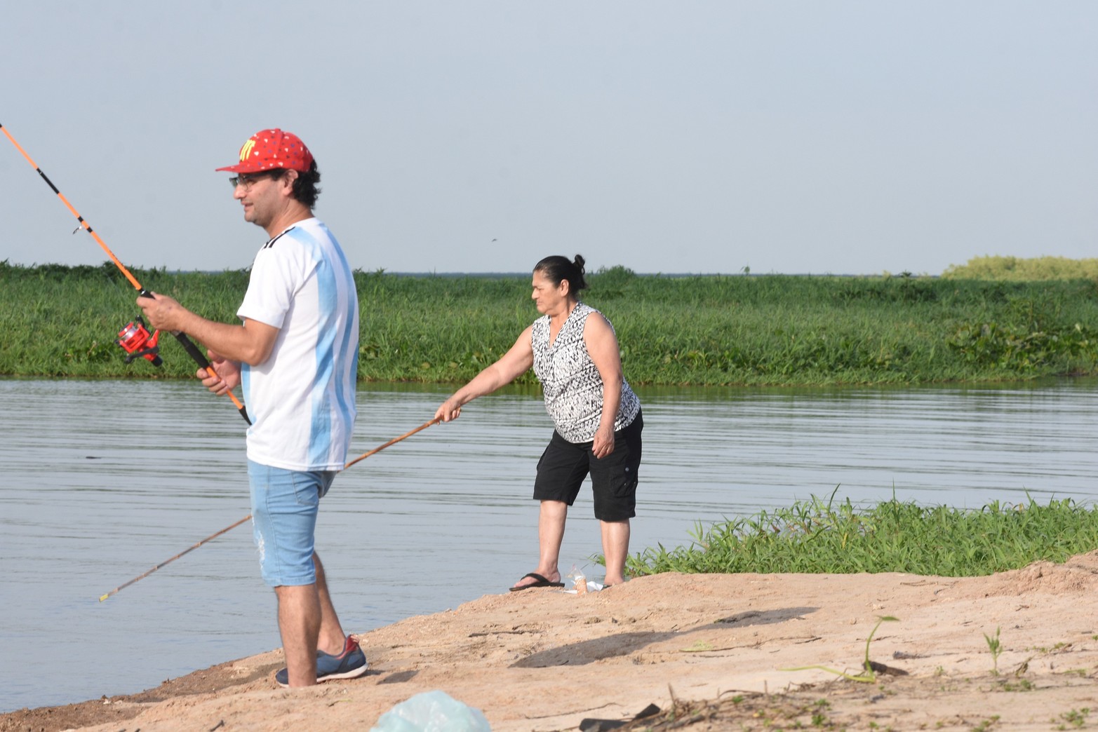 Tarde de poco pique en la Costanera Este. Foto: Manuel Fabatía