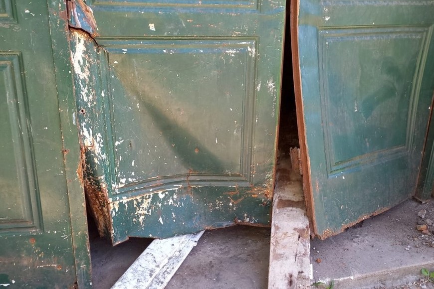 Forzaron un portón del domicilio.