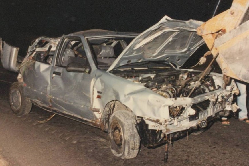 Así quedó el Renault 19 tras el trágico vuelco.
