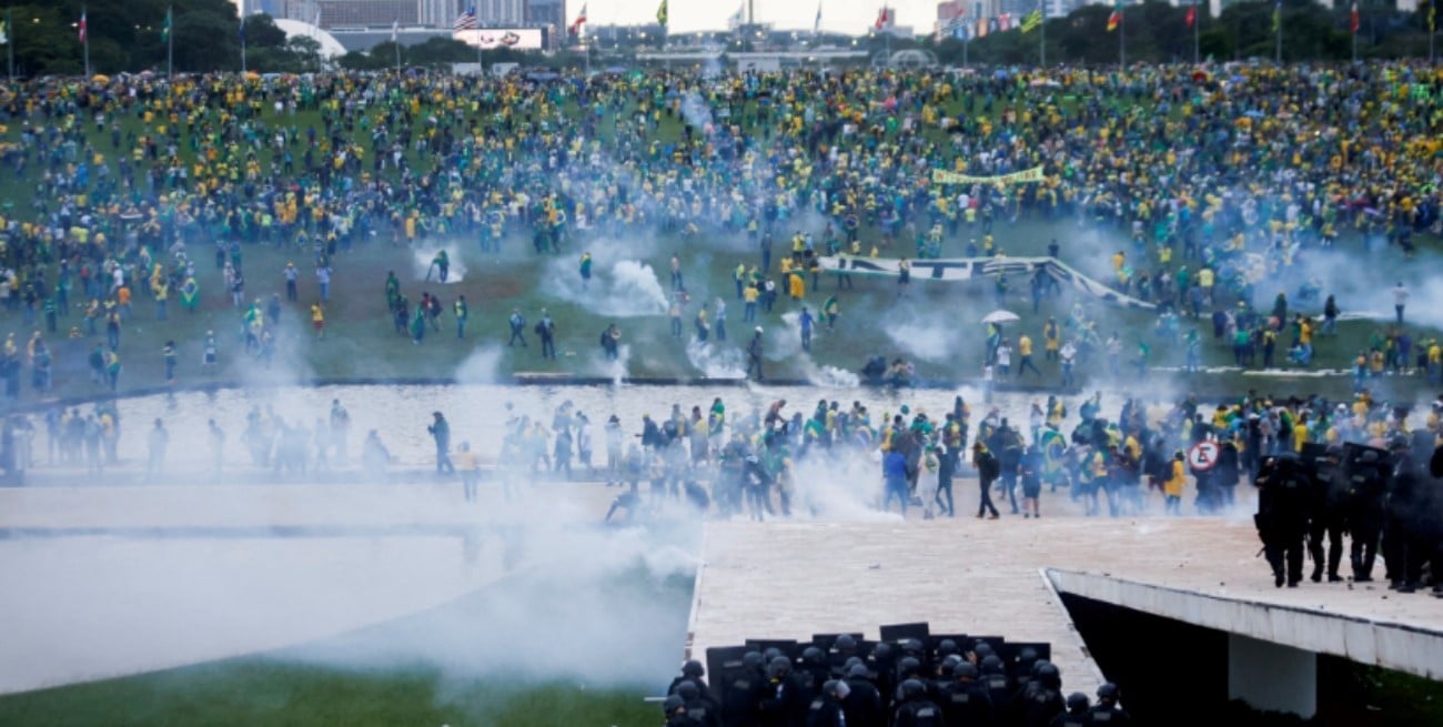 Seguidores de Bolsonaro invadieron el Congreso, el Palacio presidencial y la Corte en Brasilia