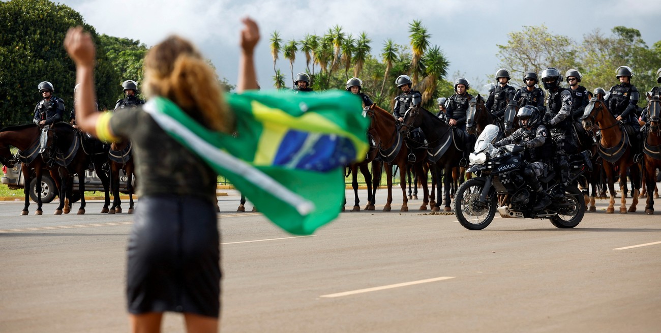 Tensión en Brasil: más de 1200 detenidos tras los incidentes en el Congreso