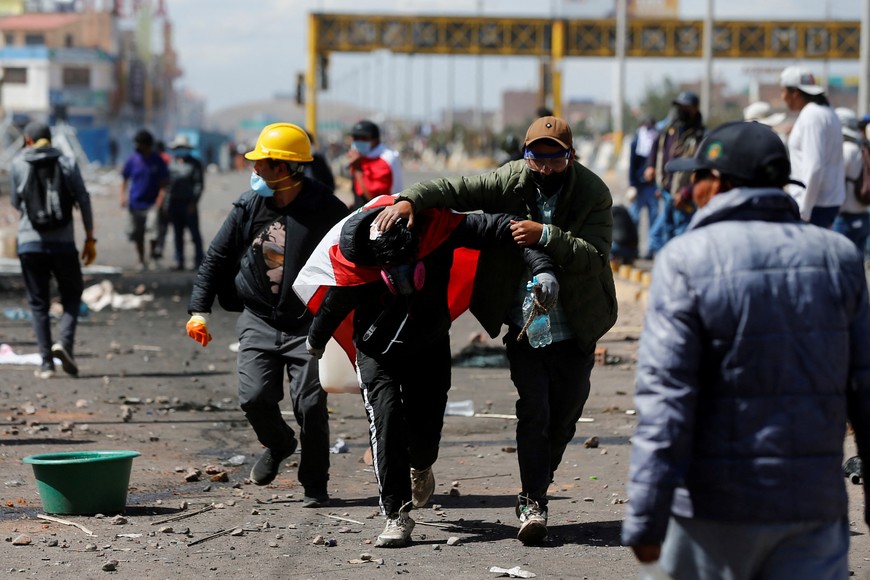 Uno de los tantos heridos. Crédito: Hugo Courotto / Reuters