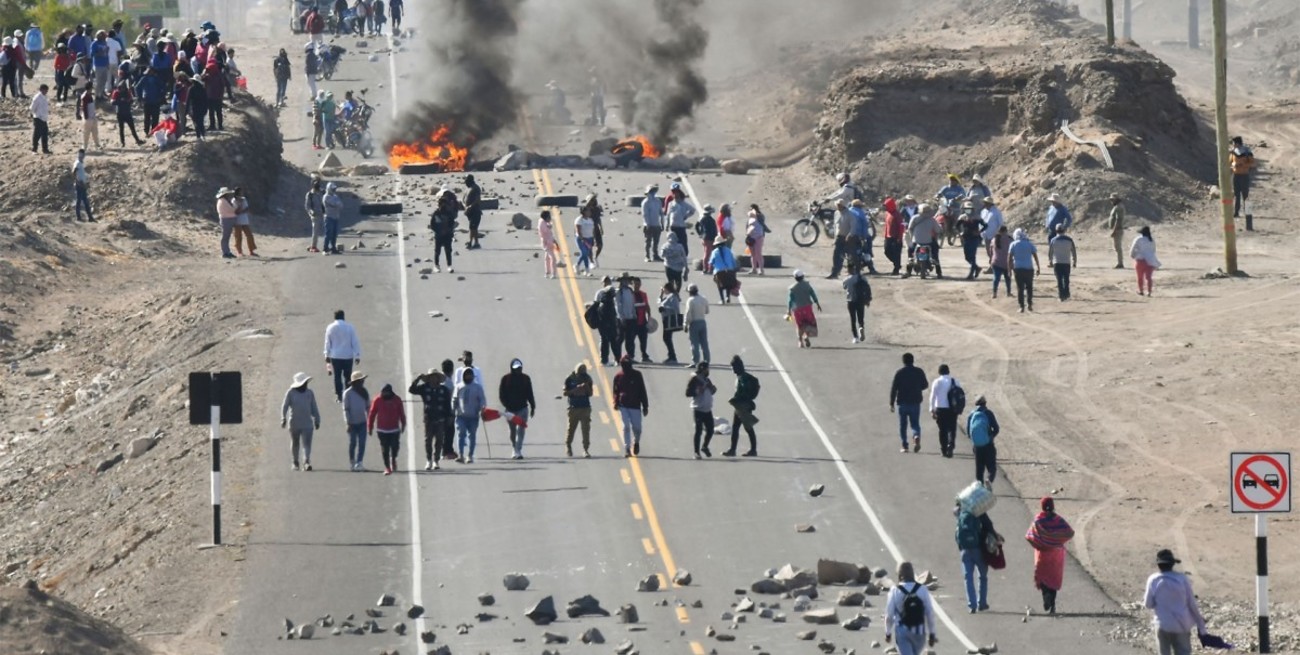 Protestas en Perú: más de 80 puntos permanecen bloqueados 