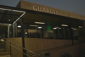 Las víctimas fueron asistidas en el hospital Cullen. Créditos: Manuel Fabatia