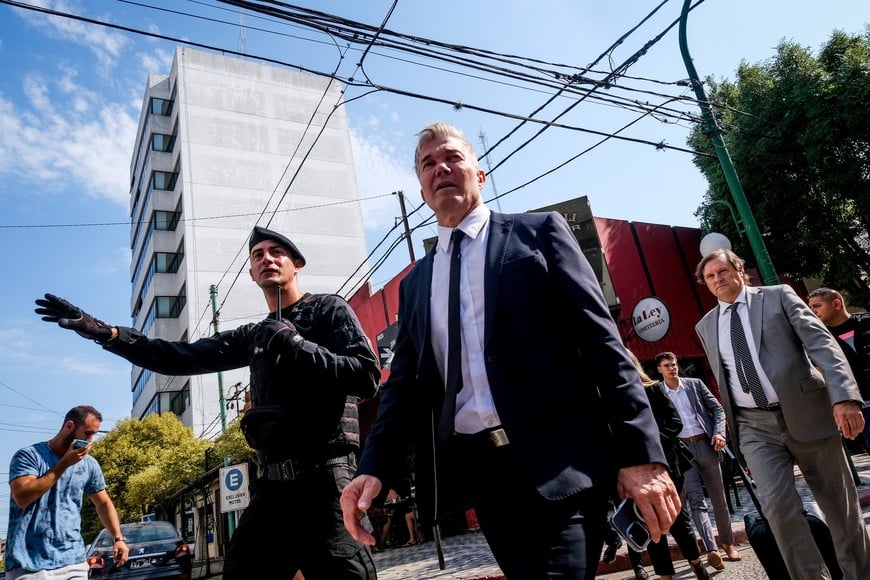 “La política desaprobó en salud, educación, seguridad, no aprobamos una sola materia”, sostuvo Burlando.