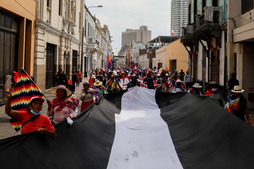 Protesters take part in the 'Take over Lima' march to demonstrate against Peru's President Dina Boluarte, following the ousting and arrest of former President Pedro Castillo, in Lima, Peru January 19, 2023. REUTERS/Alessandro Cinque