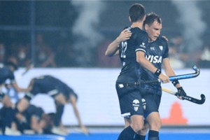 Los Leones deberían golear a Francia y que Asutralia no anote tanto, para pasar a cuartos de final de manera directa. Crédito: Prensa CAH.