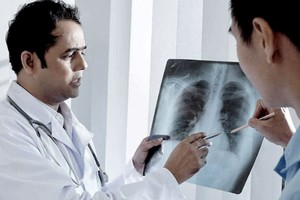 Investigan el hecho para poder determinar el agente causal de los cuadros respiratorios. Créditos: Télam