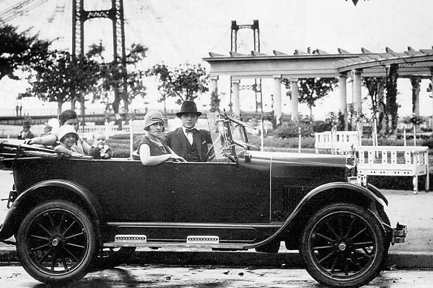 Memorias SF . Fuente cordialidad parque oroño