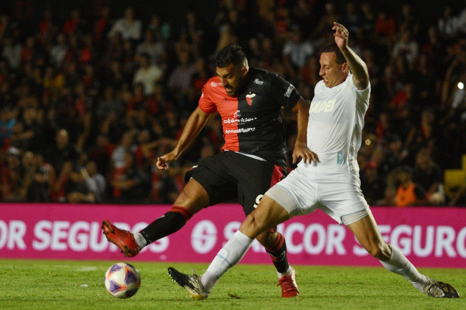 "Wanchope" Abila, el técnico en conferencia de prensa lo bancó diciendo que es un jugador peligroso en el área.