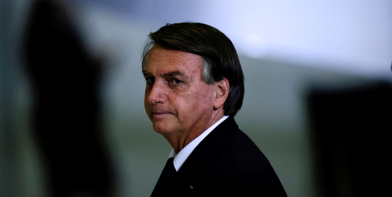 Bolsonaro se presentó en una comisaría de Brasilia para declarar por el intento de golpe