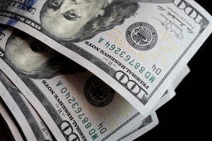 En lo que va de 2023, el blue acumula una suba de $33 después de cerrar el 2022 en $346.