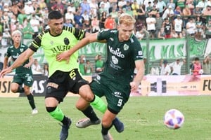 El "Guapo" estrenando camiseta alternativa. Crédito: Liga Profesional de Fútbol