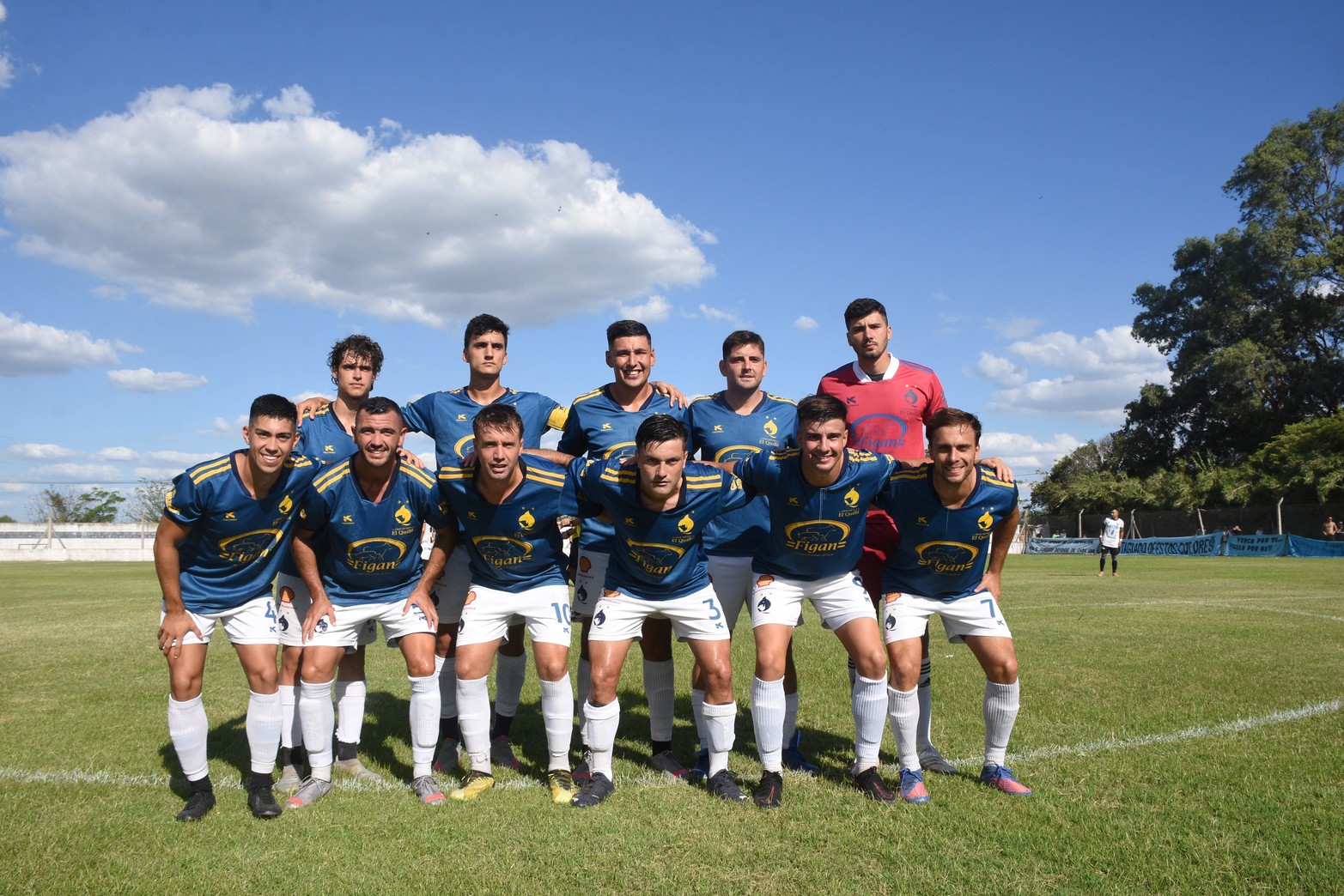 En el predio Fraternidad se jugó el partido de vuelta por la Copa Federación entre El Quillá y UNL 