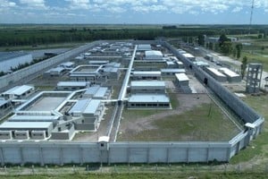 Vista aérea de la cárcel de Campana.