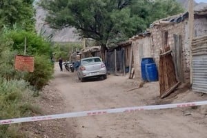 De momento, las fuentes informaron que los padres de la criatura están arrestados de manera preventiva en la Comisaría 14º porque no pudieron dar una explicación cabal sobre lo ocurrido.