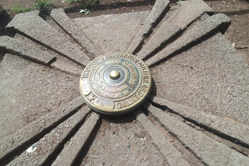 La historia del agujero en la tierra, despertó todo tipo de emociones en Rufino. Crédito: El Litoral.