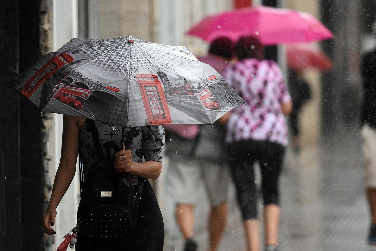 Después del sofocante calor volvió a llover en la ciudad. No alcanzó a los 10 mm.  Se pronóstica mas lluvias para esta semana.