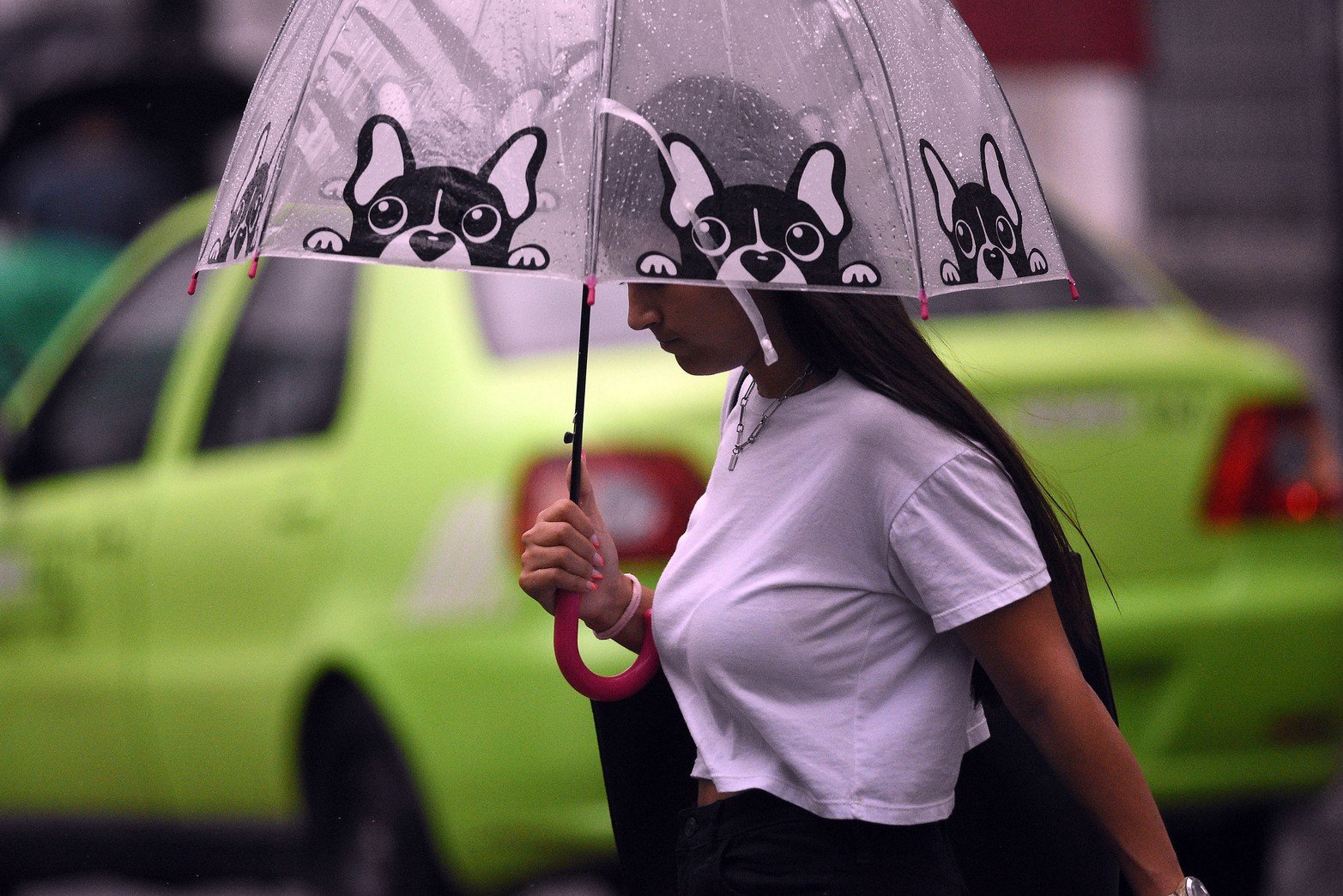 El pronóstico extendido indica que para el martes se espera una mínima de 21° y una máxima de 33° con alta probabilidad de tormentas aisladas a lo largo de todo el día.