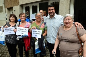 El legislador nacional se reunió con representantes de centros de jubilados y organizaciones sociales que impulsan la campaña de adhesiones en ciudades y pueblos santafesinos.