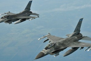 Los cazas F-16 utilizados en el operativo.