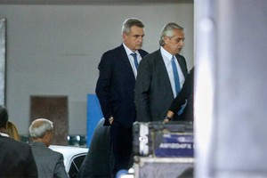 Alberto Fernández y su flamante Jefe de Gabinete, Agustín Rossi. Crédito: NA
