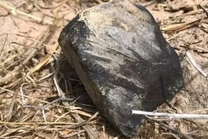 El resto de meteorito encontrado en Texas. Crédito: American Meteor Society