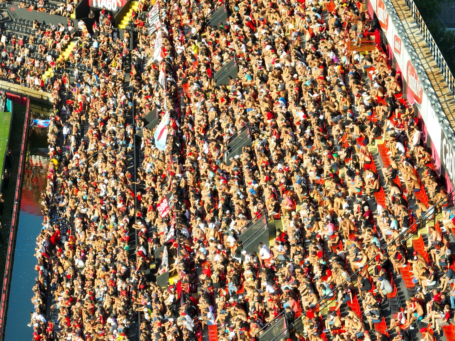 Con el debut de Pipo Gorosito, Colón empató en su cancha 1 a 1 con Huracán