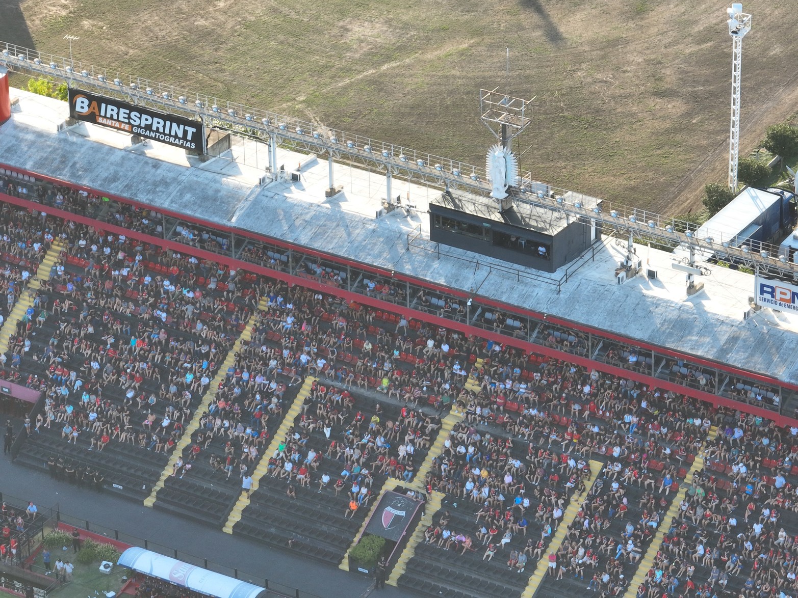 Con el debut de Pipo Gorosito, Colón empató en su cancha 1 a 1 con Huracán