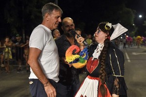 El intendente Emilio Jatón destacó la presencia de casi 30 agrupaciones que participaron y que fueron beneficiarias de los estímulos que entregó la Municipalidad para que esta expresión de la cultura llegue a todos los barrios. Foto: Gentileza Municipalidad de Santa Fe