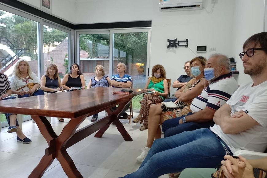 “Lo persistente será la poesía, la narrativa, el drama y otros formatos. Lo cambiante, el meta lenguaje, el hipertexto, la literatura fractal”, dice Ferreira.  Archivo.