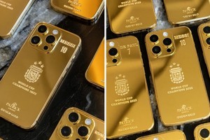 Las fundas de oro para los campeones del mundo.