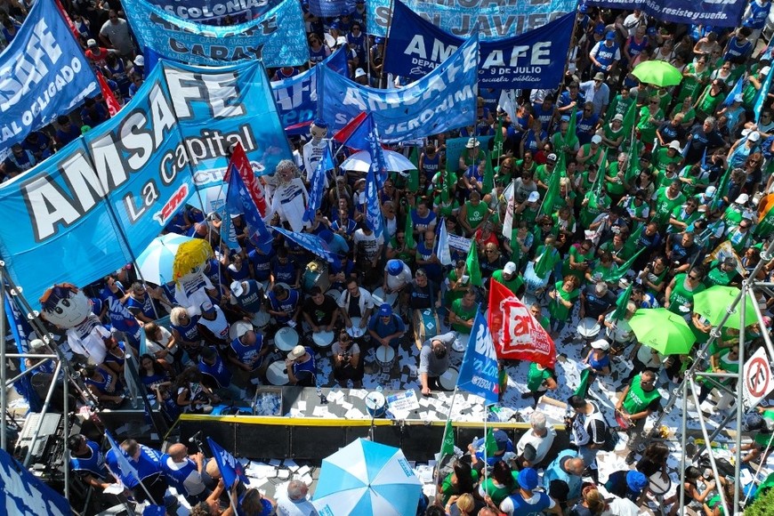 Este miércoles hubo movilización de ambos gremios. Crédito: Fernando Nicola