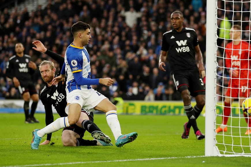 Siendo aún menor de edad, se convirtió en uno de los mejores jugadores del fútbol argentino. Crédito: Chris Radburn 