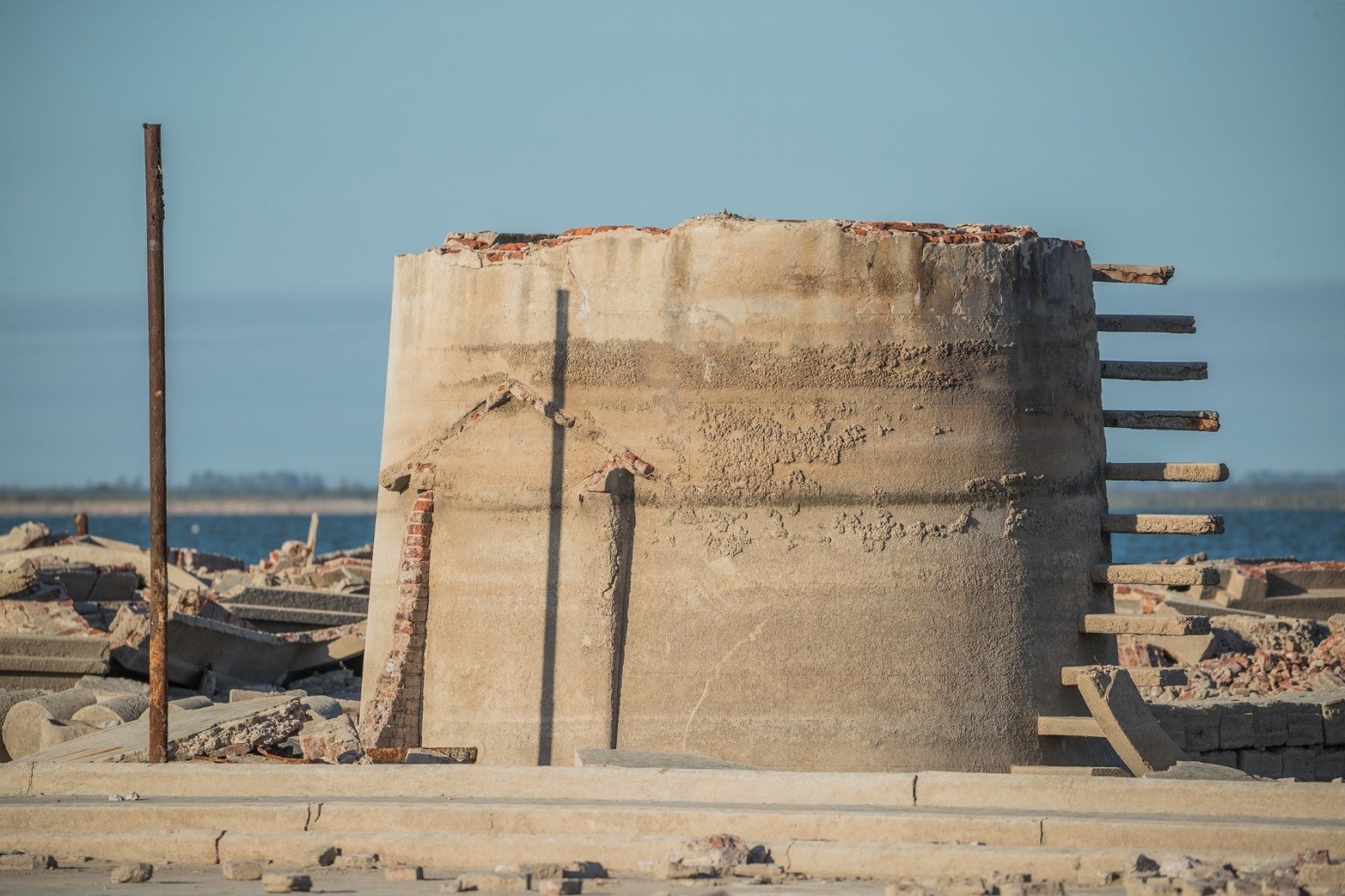 Las ruinas del viejo Miramar al descubierto. Crédito: Diego Dadone