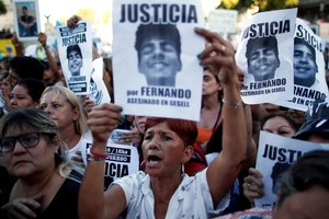 "Si no queremos continuar hundiéndonos en una escalada de divisiones, es imprescindible que seamos capaces de construir espacios de diálogo y de paz que nazcan de la conciencia de que el otro siempre es un bien para mí".